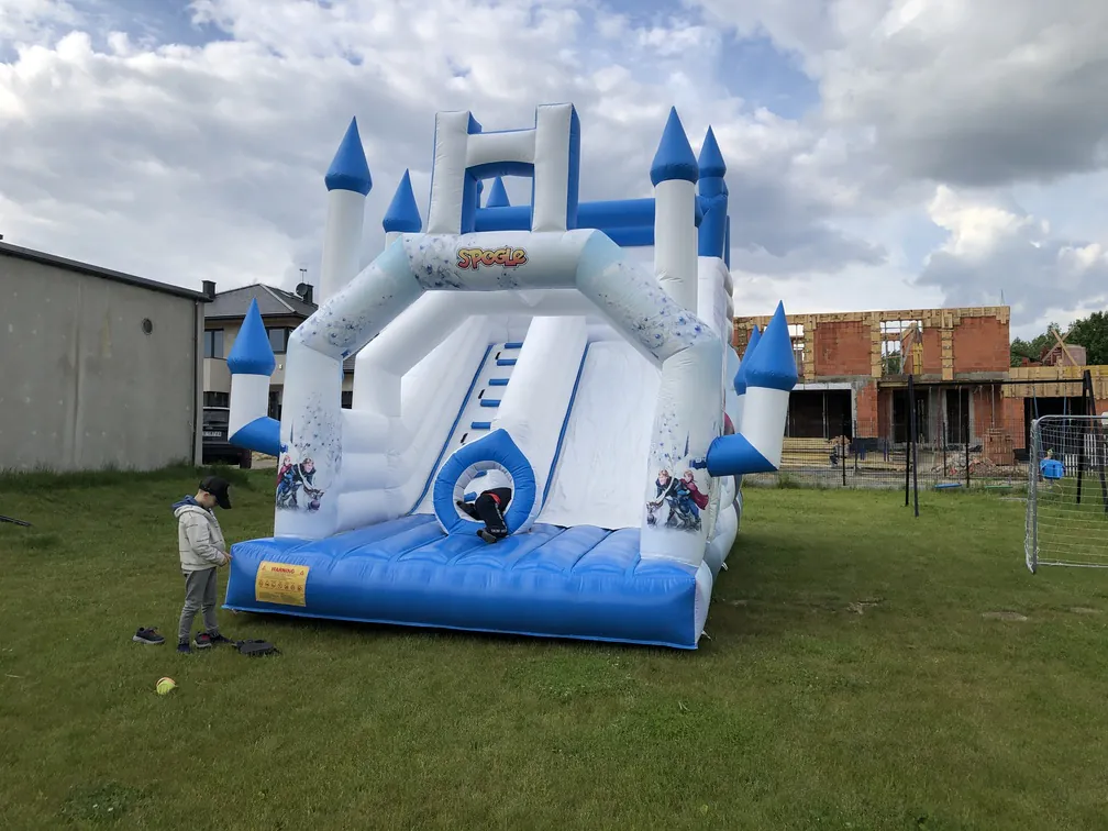 Zjeżdżalnia Kraina Lodu